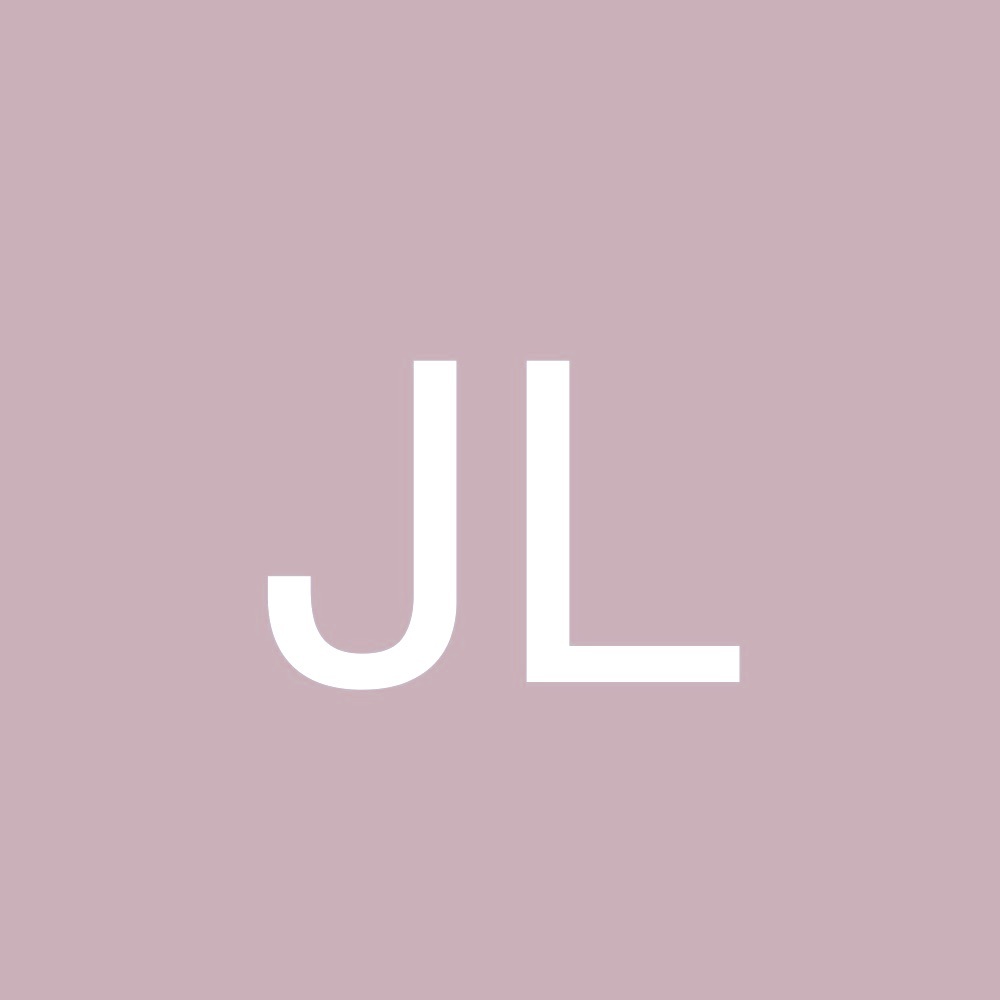 Meet your Posher, Jade